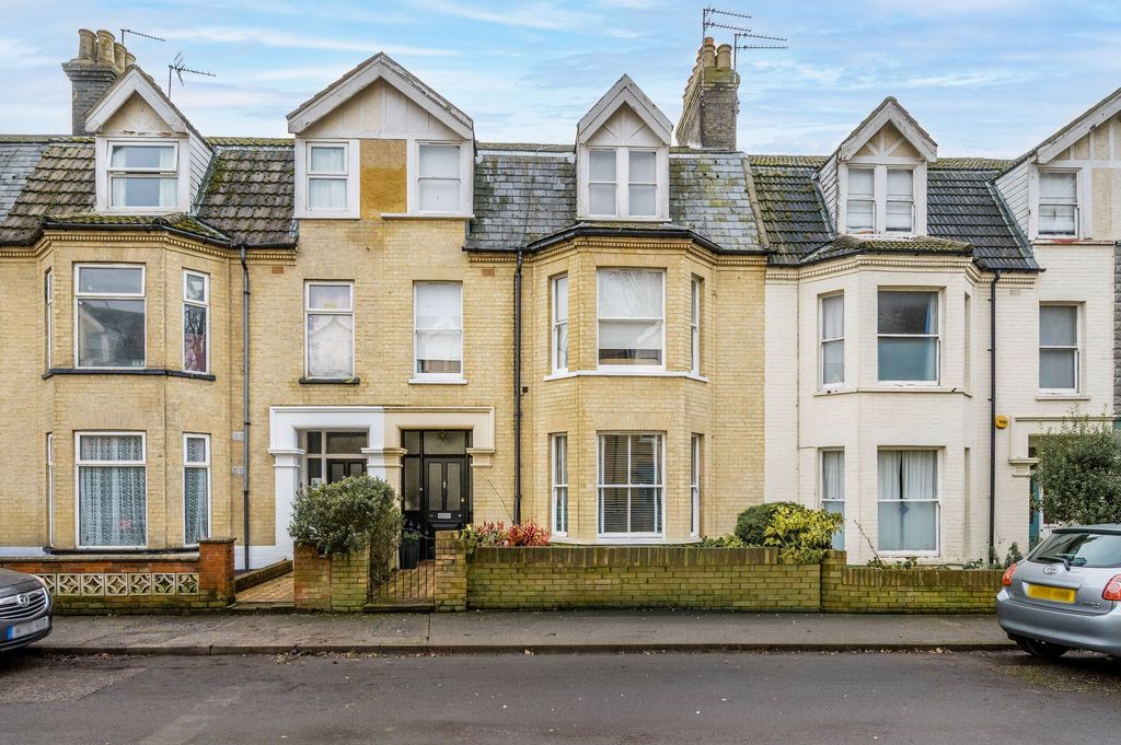 Property photo 1 of 21