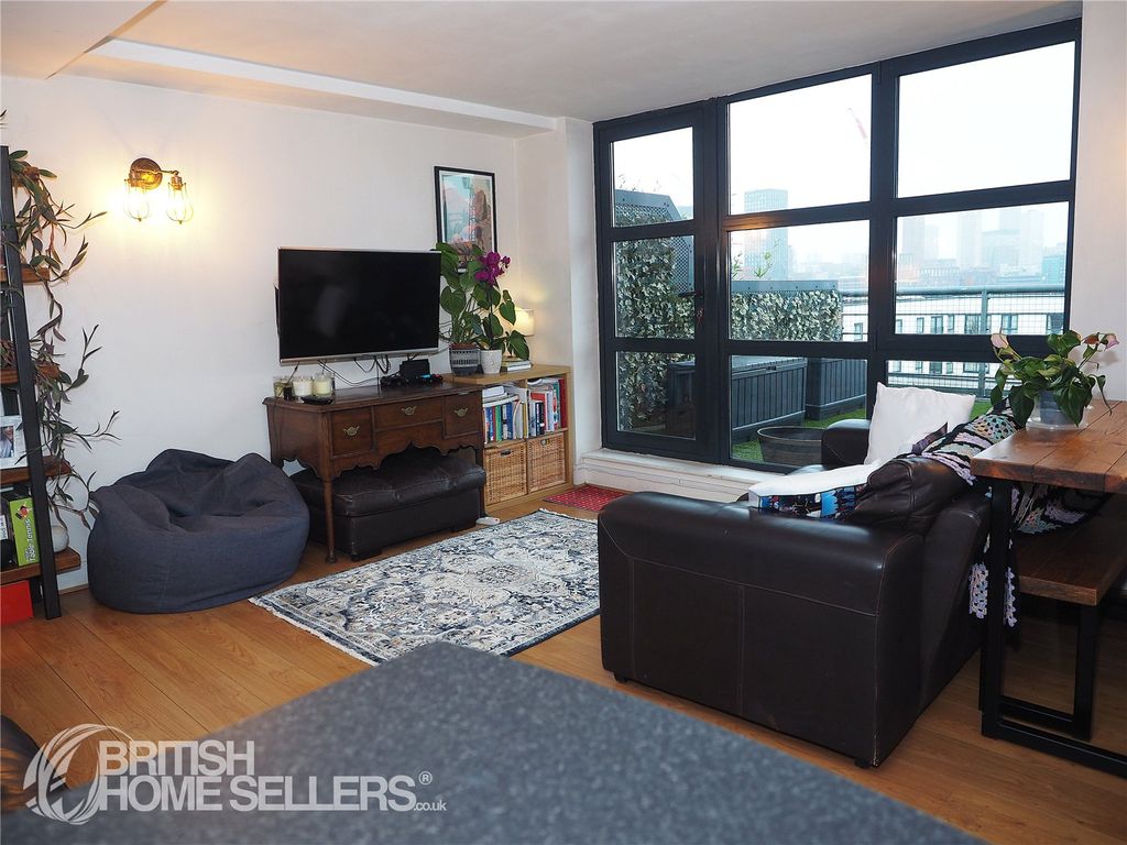 Property photo 2 of 21 Picture No. 26