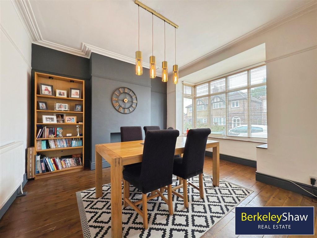 Property photo 2 of 18 Dining Room