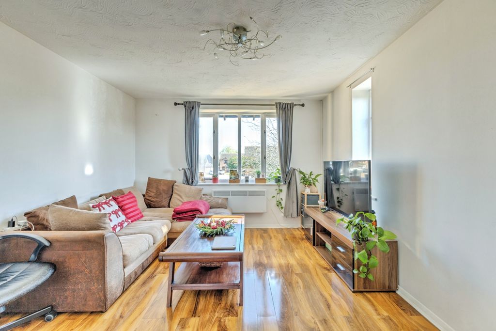 Property photo 3 of 15