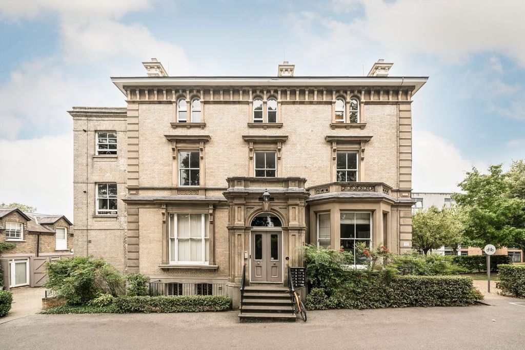 Property photo 1 of 5