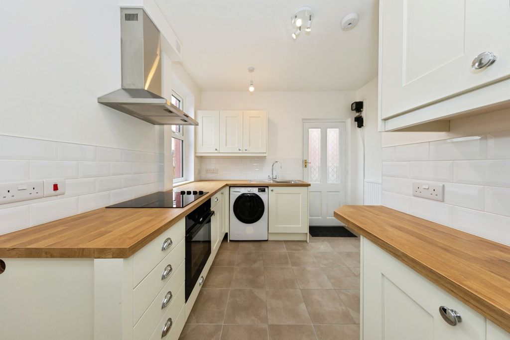 Property photo 3 of 24 Pbox-Img.Jpg