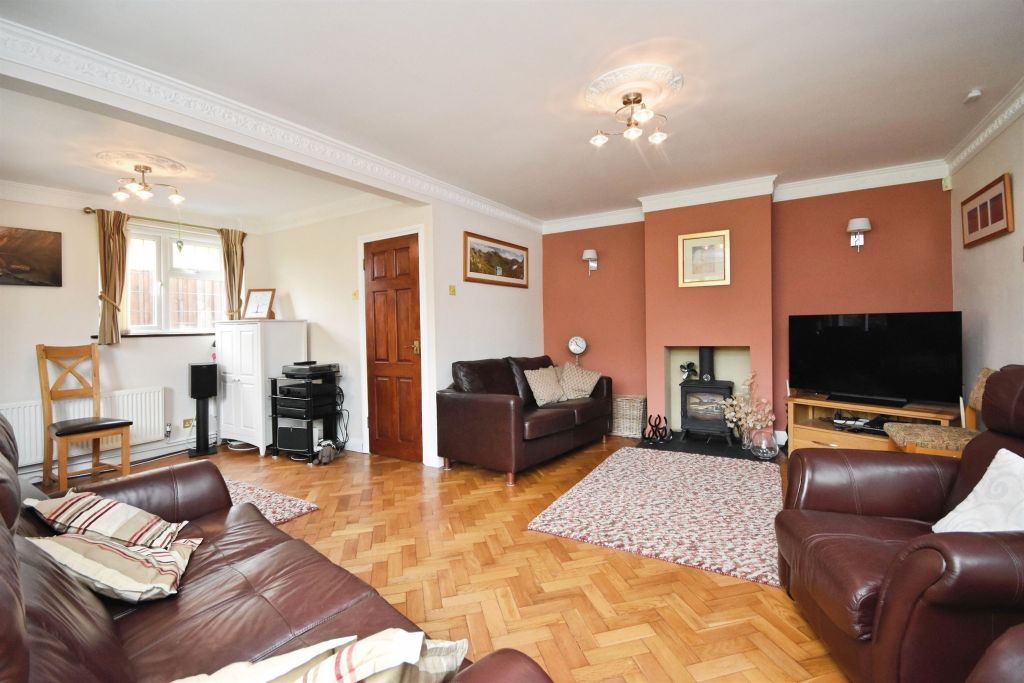 Property photo 2 of 21