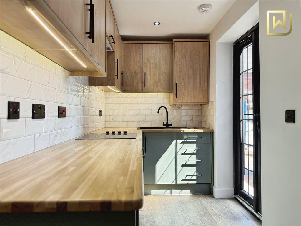 Property photo 1 of 25 Kitchen