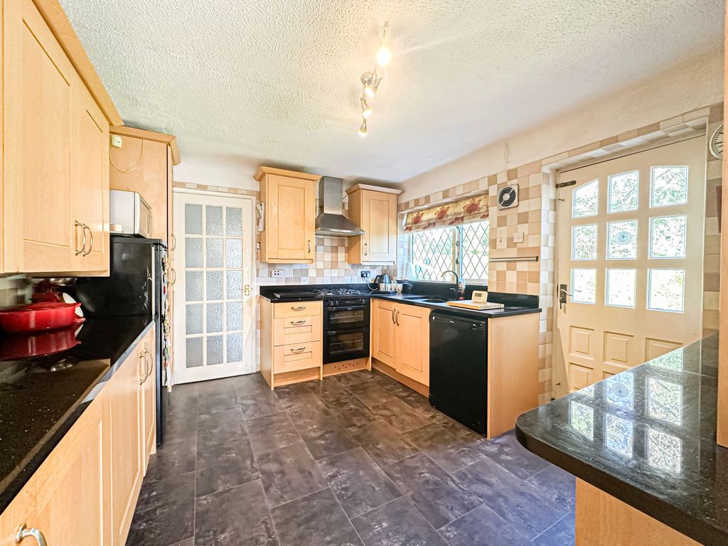 Property photo 2 of 24