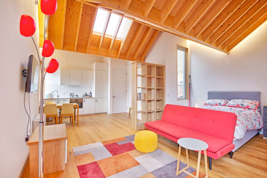 Property photo 1 of 28