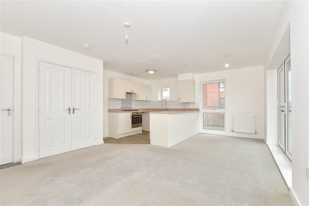 Property photo 3 of 10 Lounge/Diner