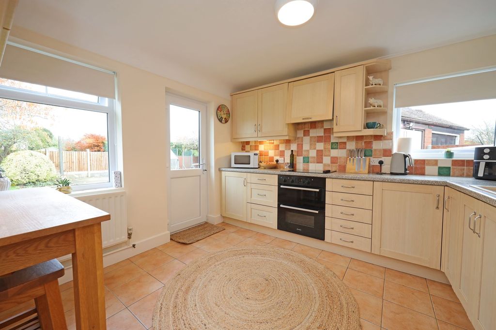 Property photo 2 of 24