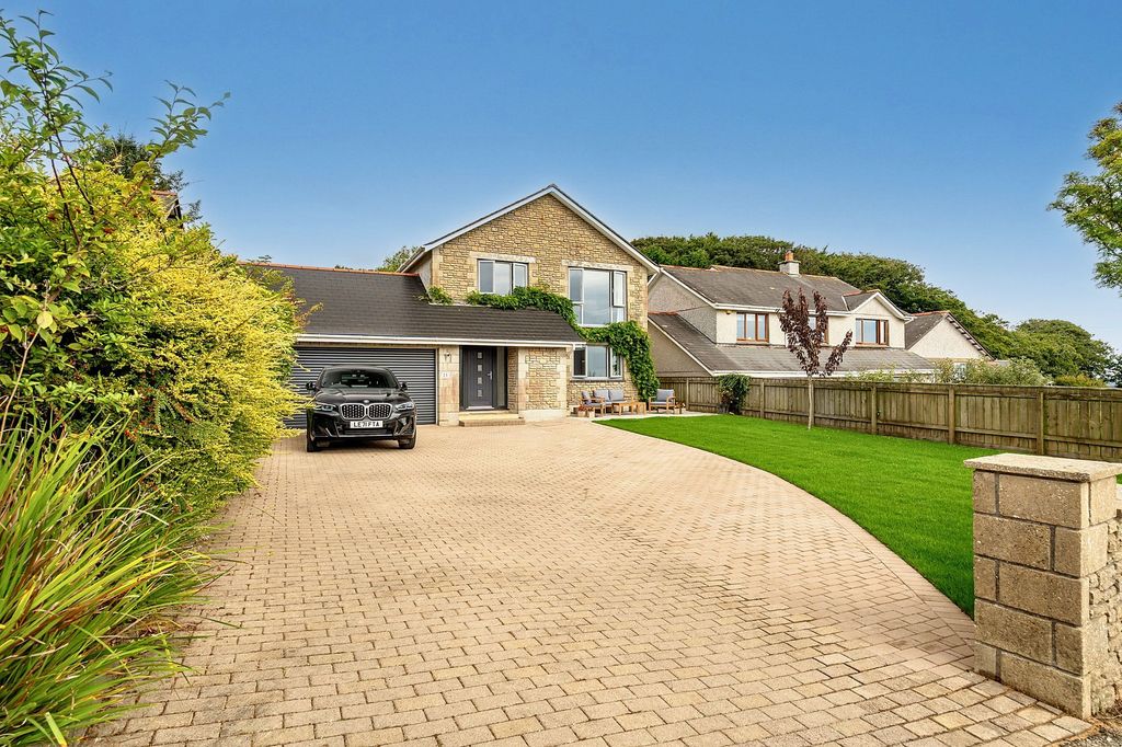 Property photo 1 of 36