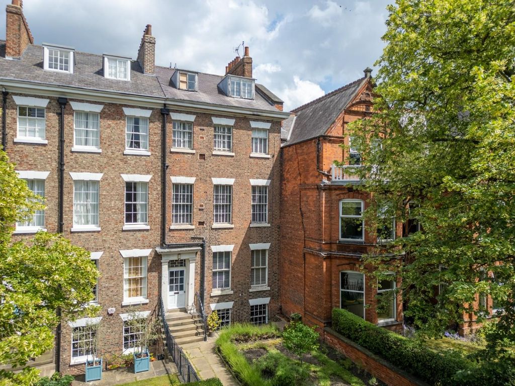 Property photo 1 of 24 Clifton-1.Jpg
