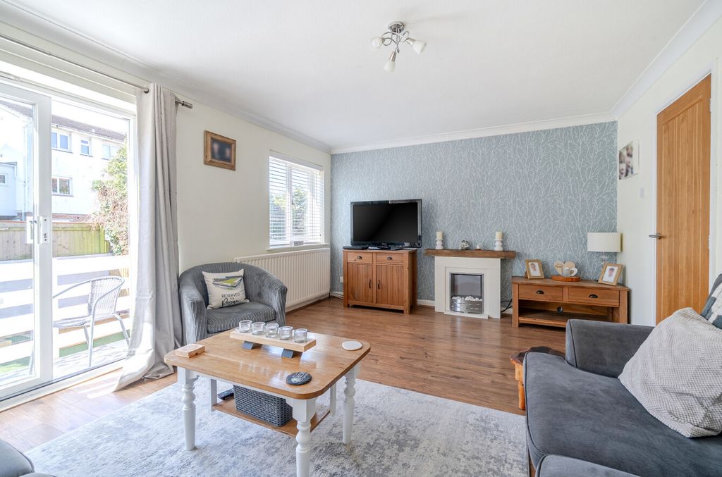 Property photo 3 of 33 1437744-18-69d510...