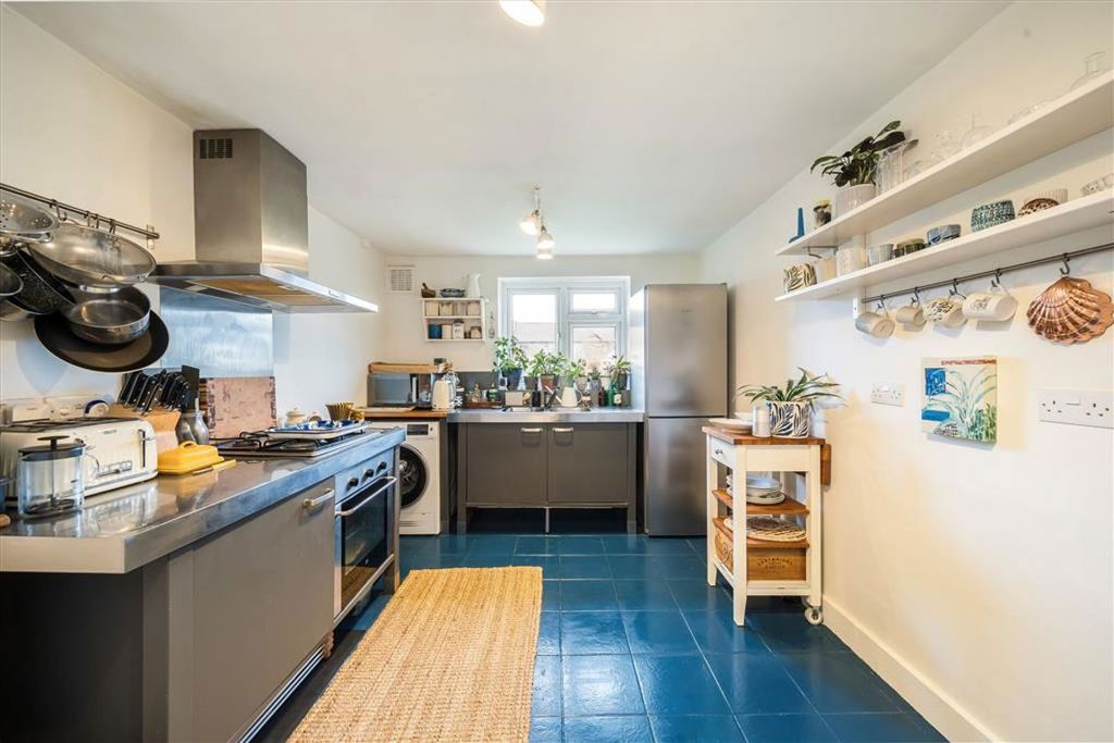 Property photo 3 of 5