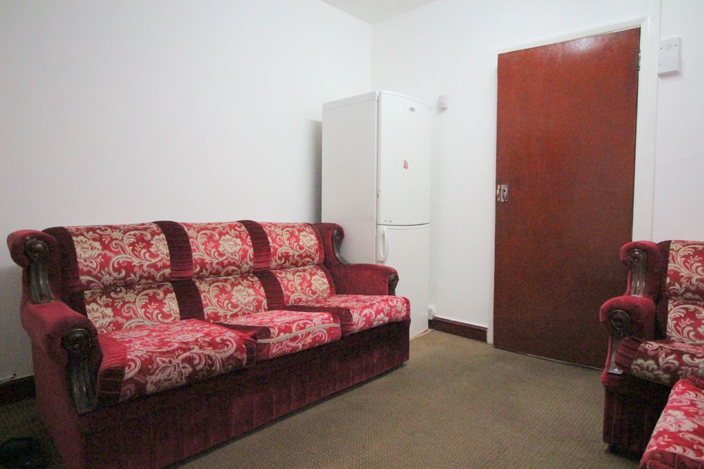 Property photo 3 of 7