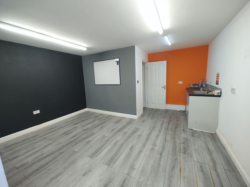 Property photo 2 of 6 Gallery