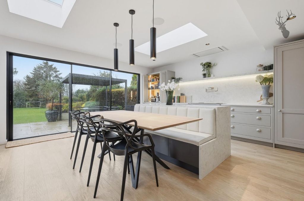 Additional image 8 of 5 bed detached house for saleBury Road, Epping CM16