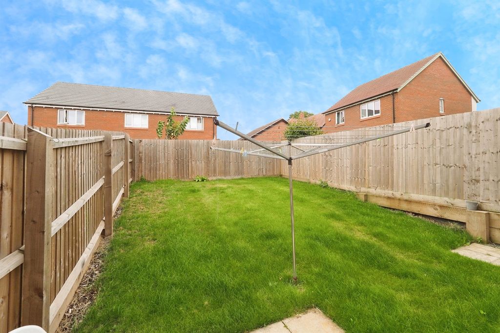 Property photo 3 of 17