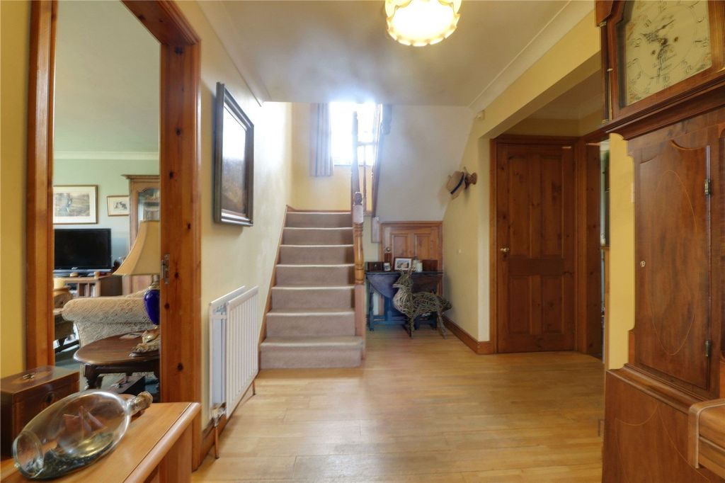 Property photo 3 of 25 Picture No. 23