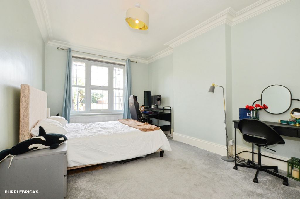 Property photo 3 of 13 Bedroom