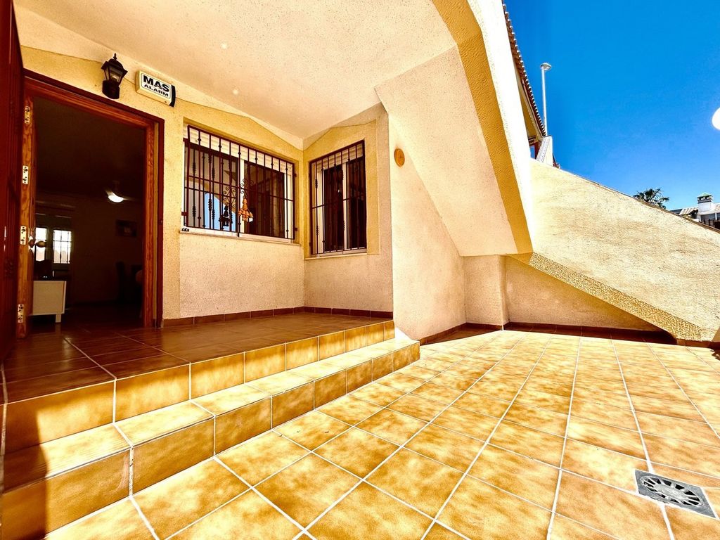 Property photo 2 of 30