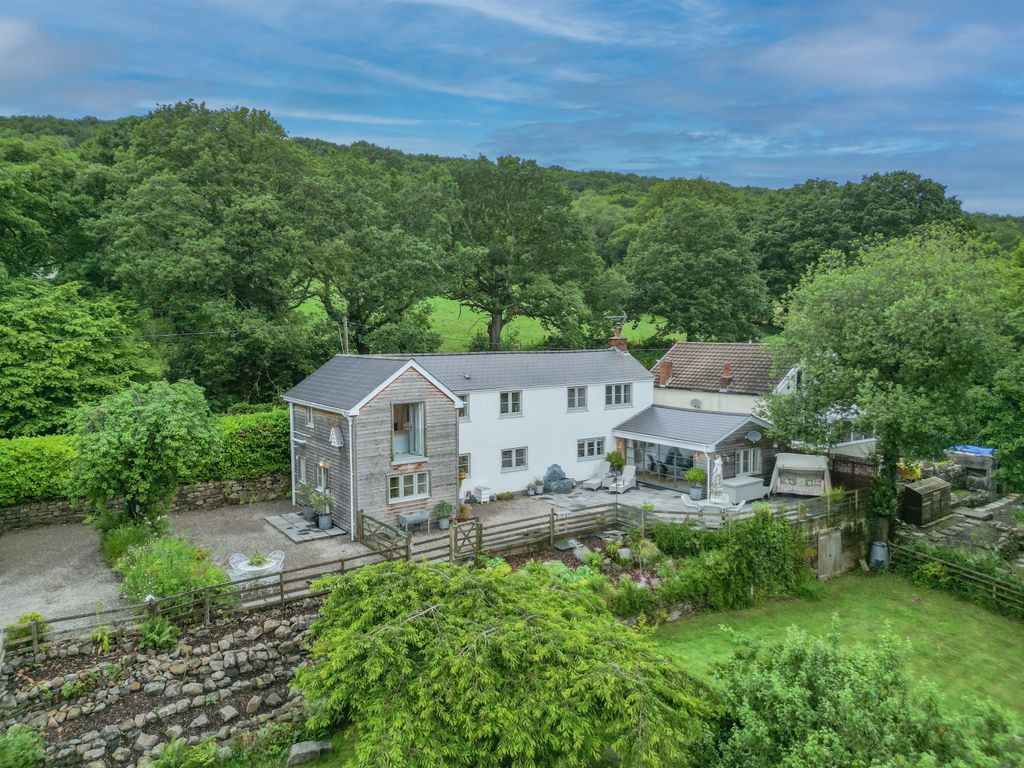 Property photo 1 of 36