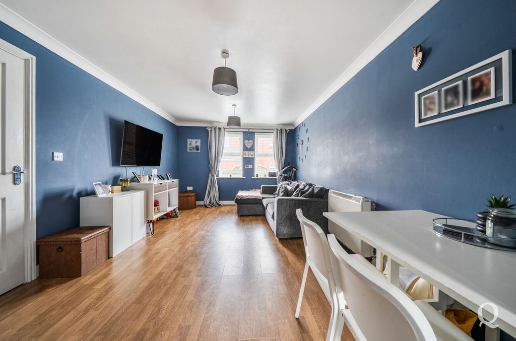 Property photo 3 of 19 6B4F14Bf-58ce-410...