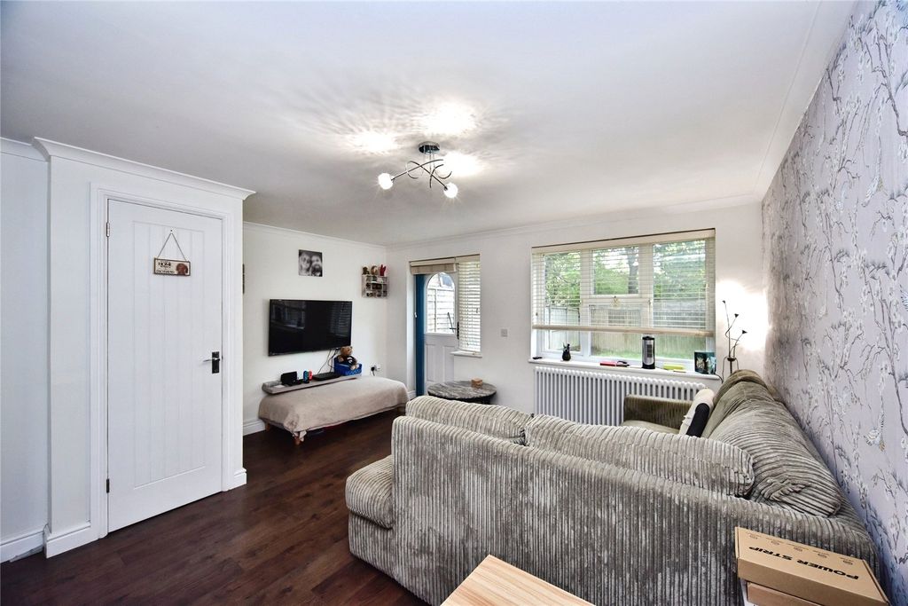 Property photo 3 of 17 Picture No. 13