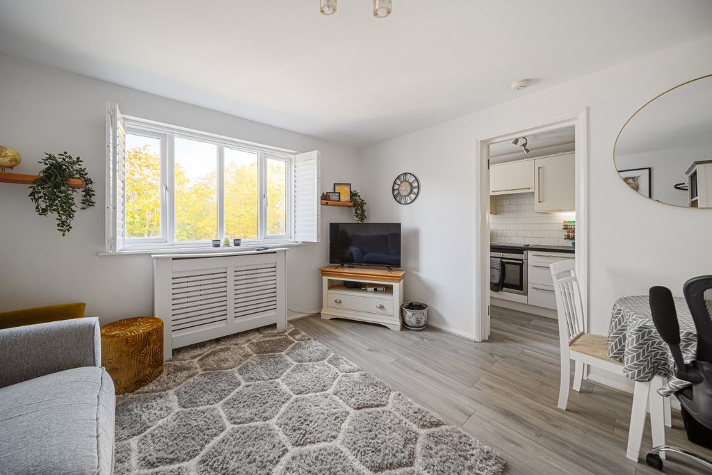 Property photo 3 of 8 4547404