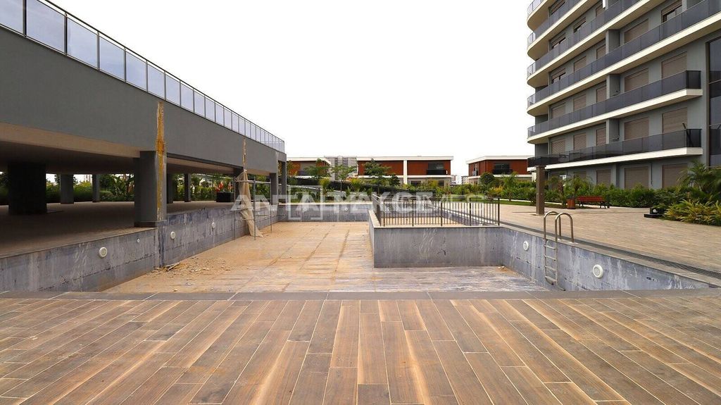 Property photo 2 of 34