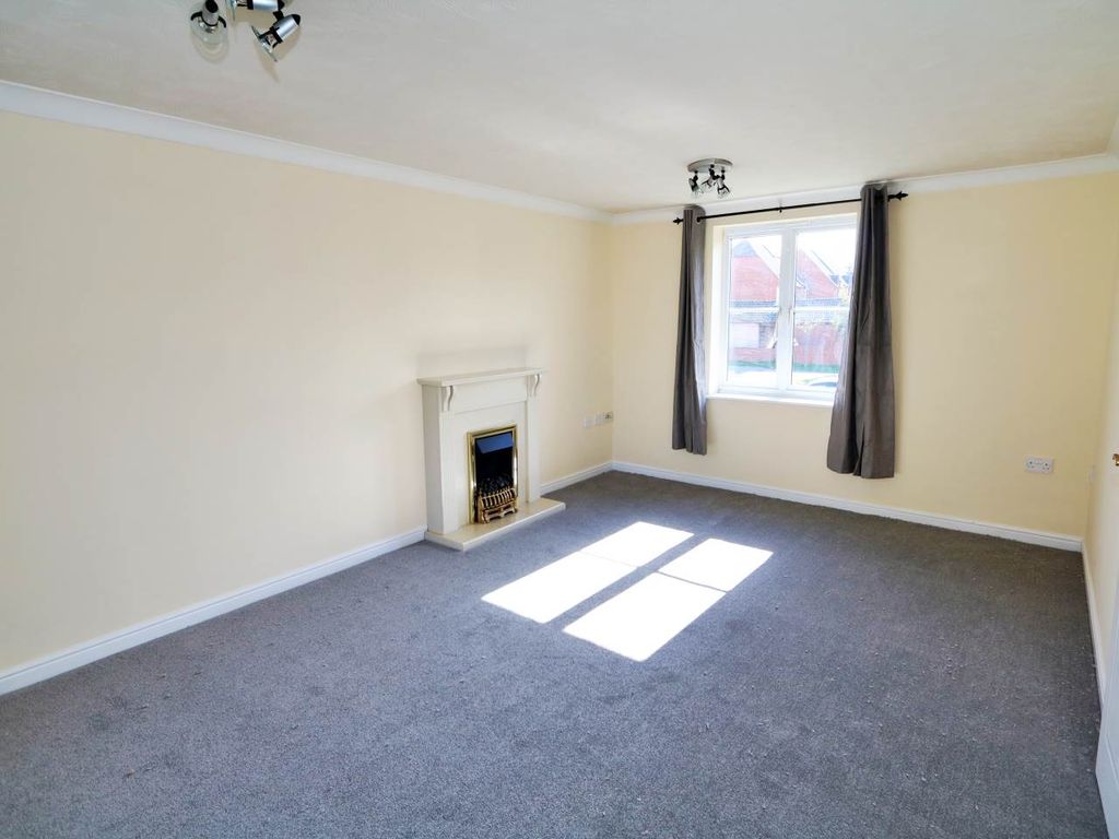 Property photo 2 of 9 Lounge