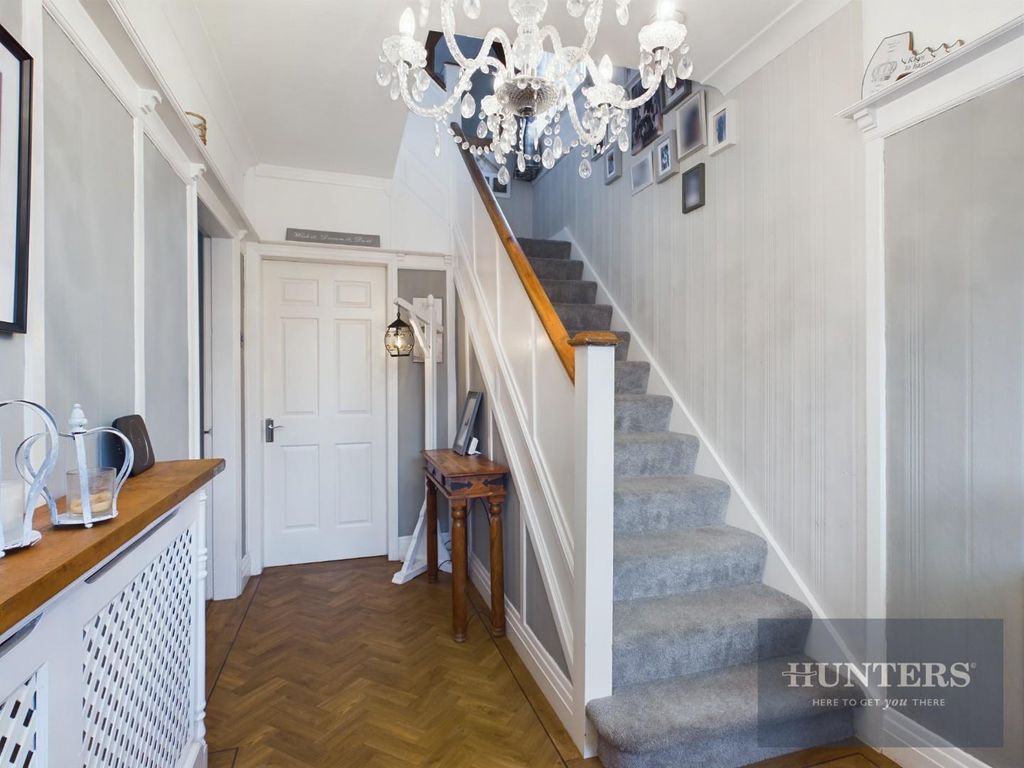 Property photo 3 of 16 Entrance