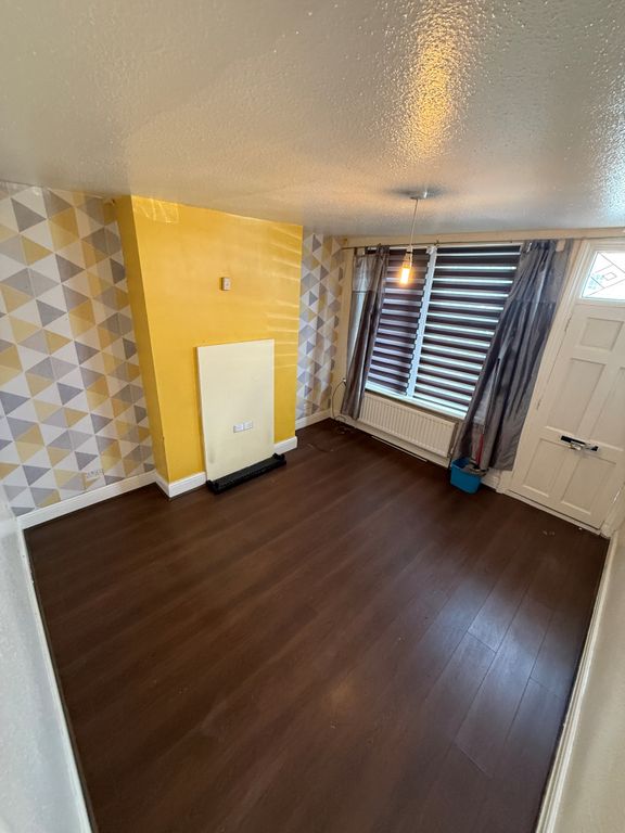 Property photo 3 of 11 Img_3773