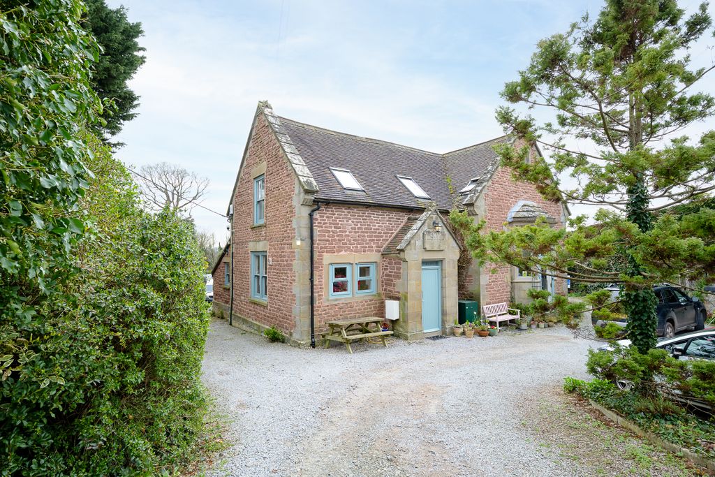 Property photo 1 of 9 Victoria Cottage-6