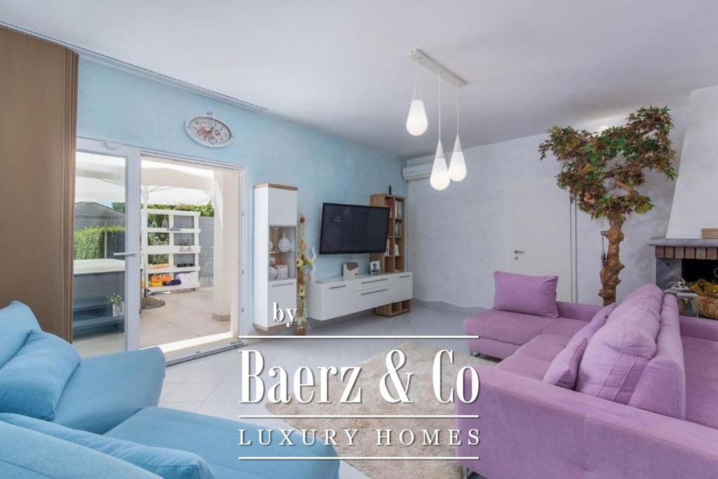 Property photo 2 of 30