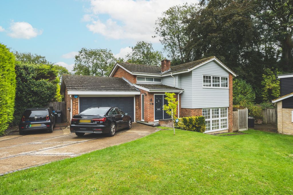 Property photo 1 of 32