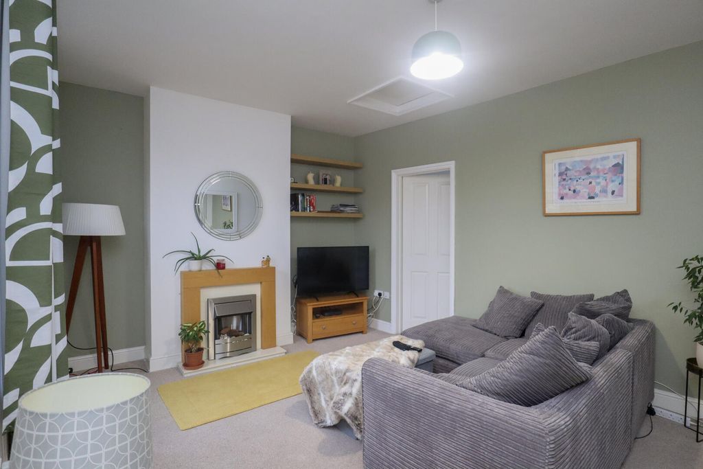 Property photo 2 of 7 Living Room