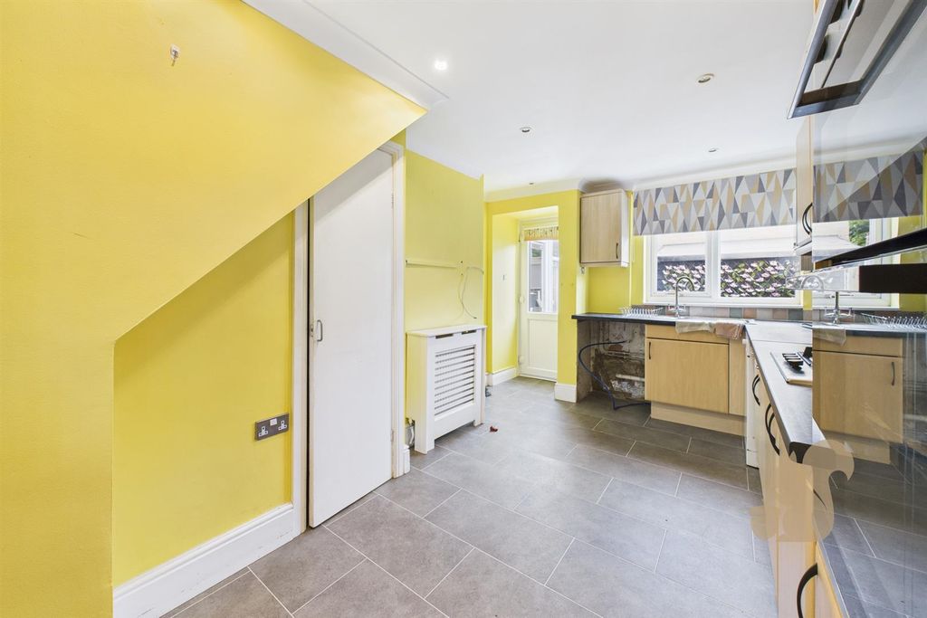 Property photo 3 of 15 Kitchen