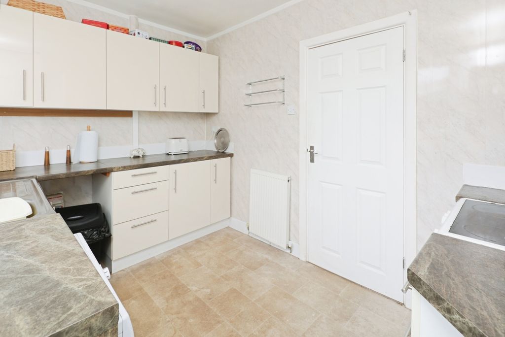 Property photo 2 of 17 Photo