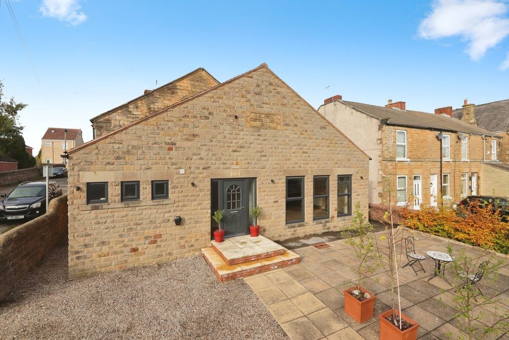 Property photo 1 of 33