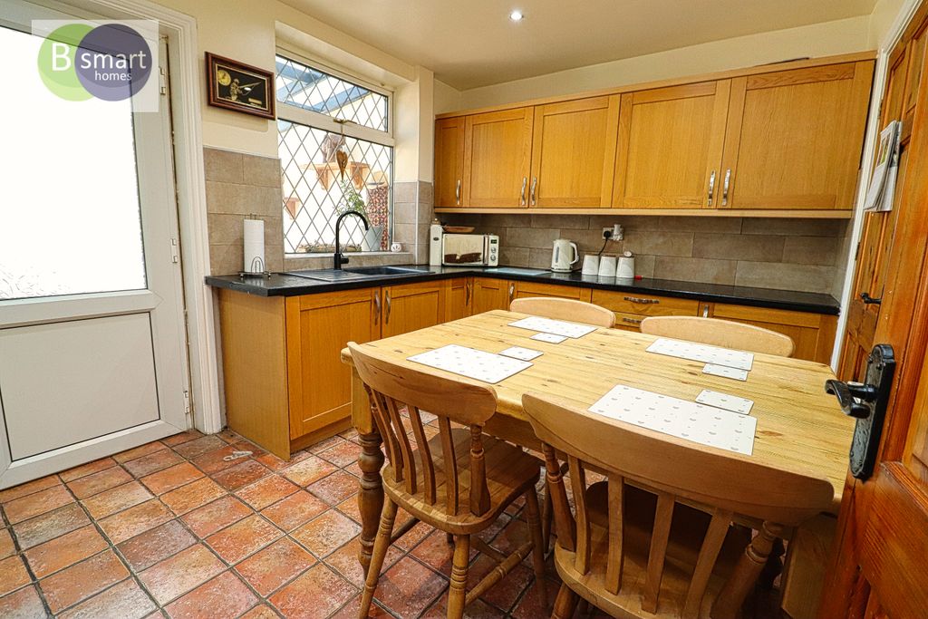 Property photo 2 of 18 Img_4108