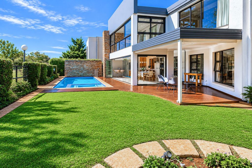 Property photo 1 of 48 Pt1740757