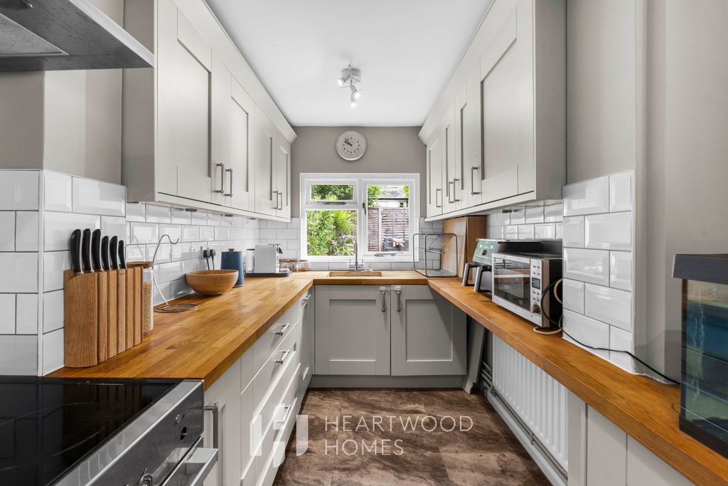 Property photo 2 of 16