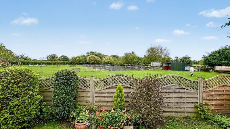 Property photo 2 of 19 Photo 3