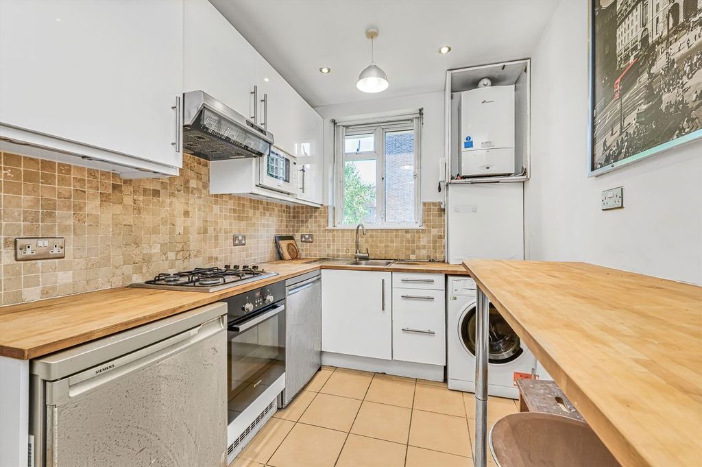 Property photo 2 of 6