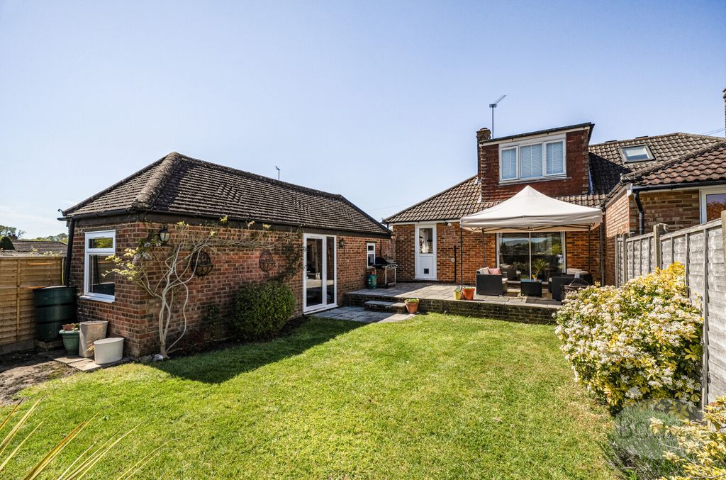 Property photo 2 of 22 4c1Fc34E-3A30-45E...