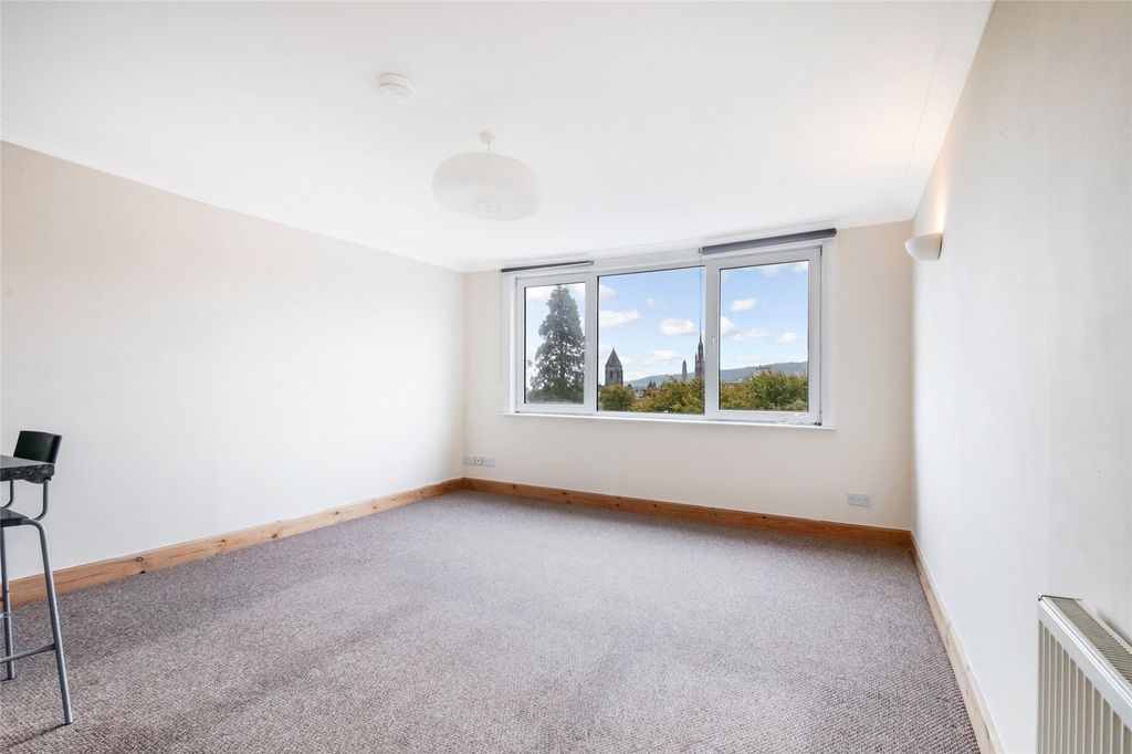 Property photo 2 of 25 Picture No. 05