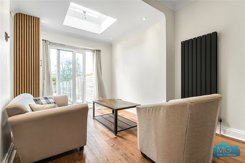 Property photo 3 of 15 Picture No. 21