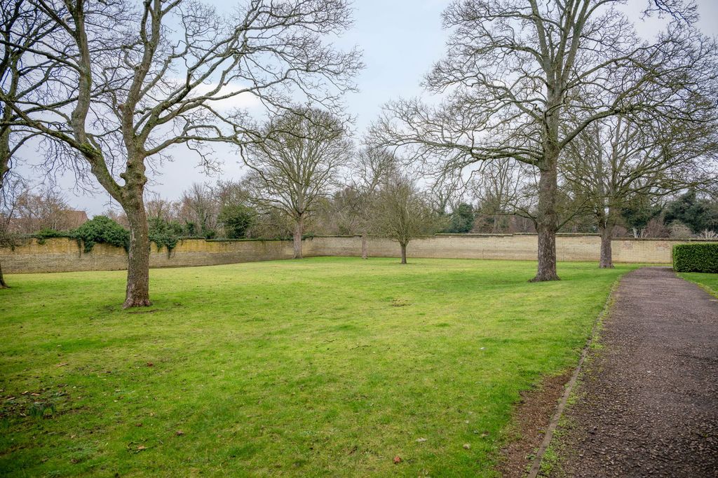 Additional image 19 of 2 bed flat for saleKingsley Avenue, Fairfield, Hitchin SG5