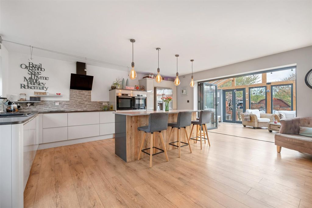 Property photo 2 of 47 Living/Dining Kitchen