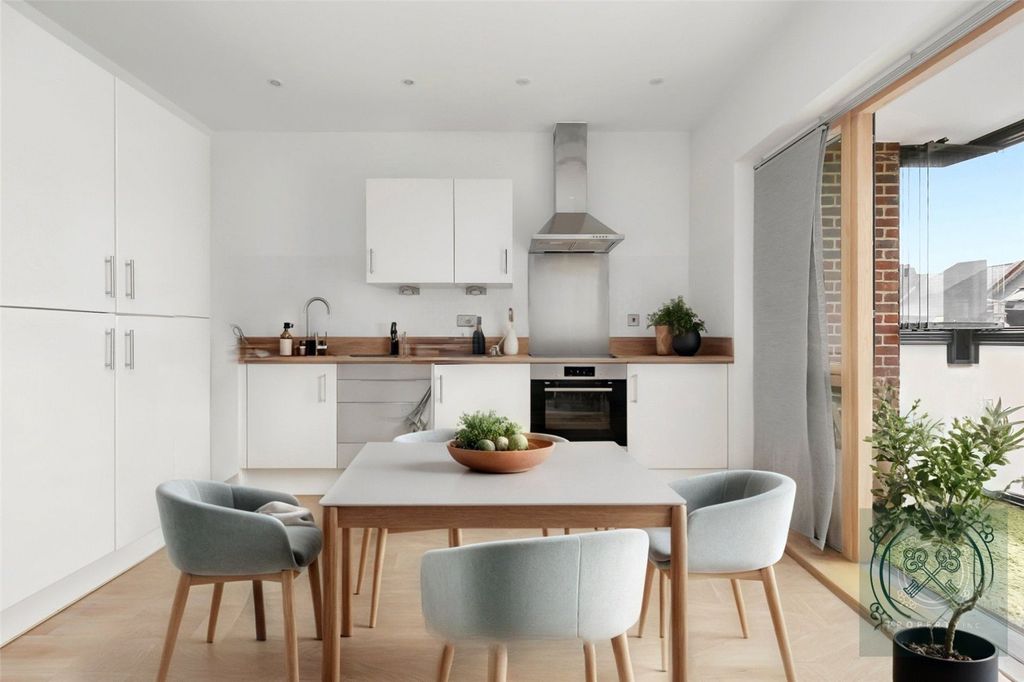 Property photo 2 of 14 Kitchen