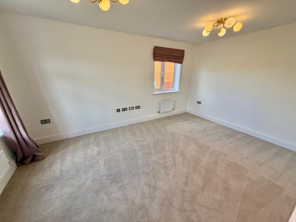 Property photo 3 of 23